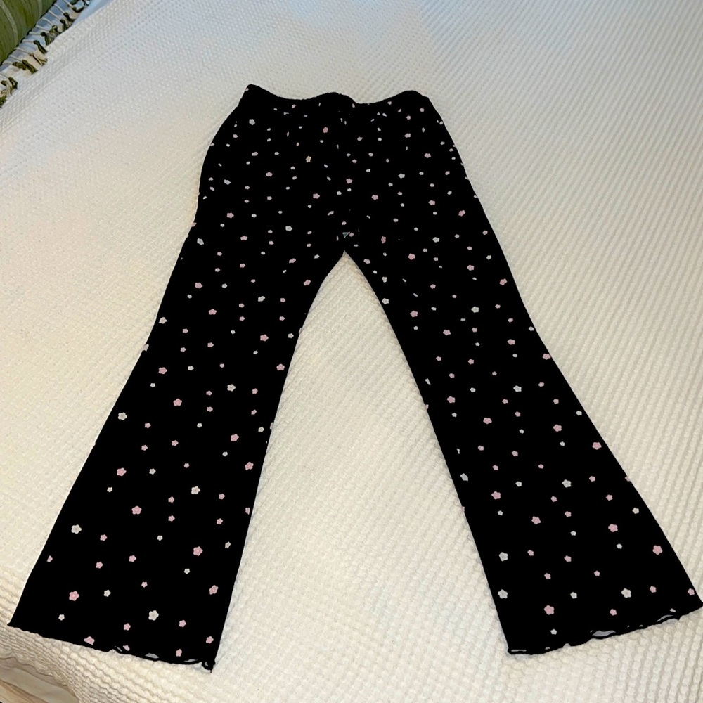 Cute flared leggings